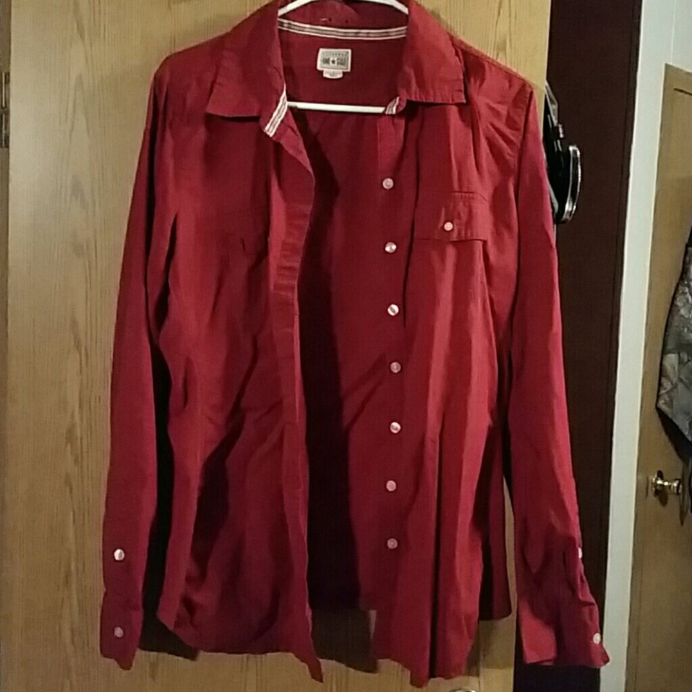 Corverse red button up